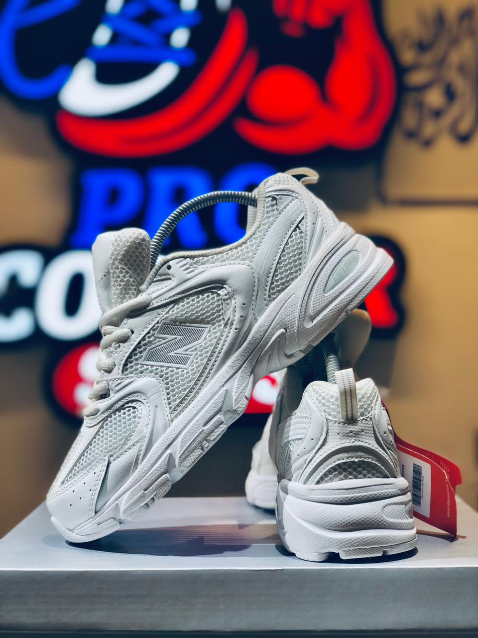 New Balance 530 All White